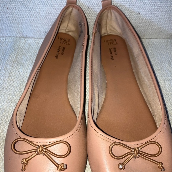 Time and Tru 9 wide fit Women's dusty rose /Nude Ballet Flats with Bow - Picture 14 of 16